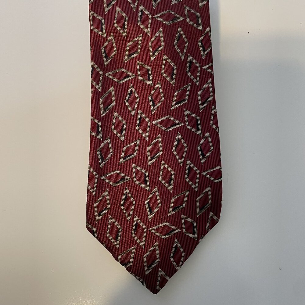 Vintage George Ltd. custom made tie of English silk In burgundy